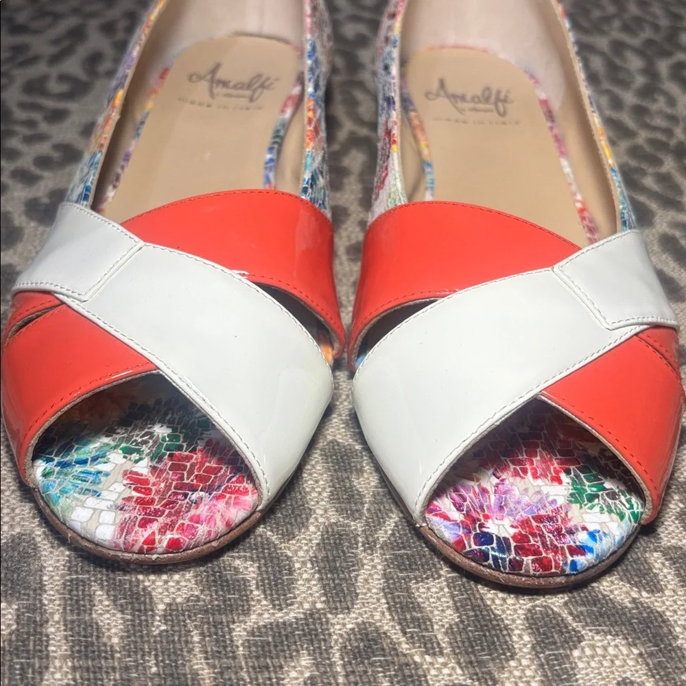NWOT Amalfi patent leather open toe colorful Resortwear gold heel classic 7.5